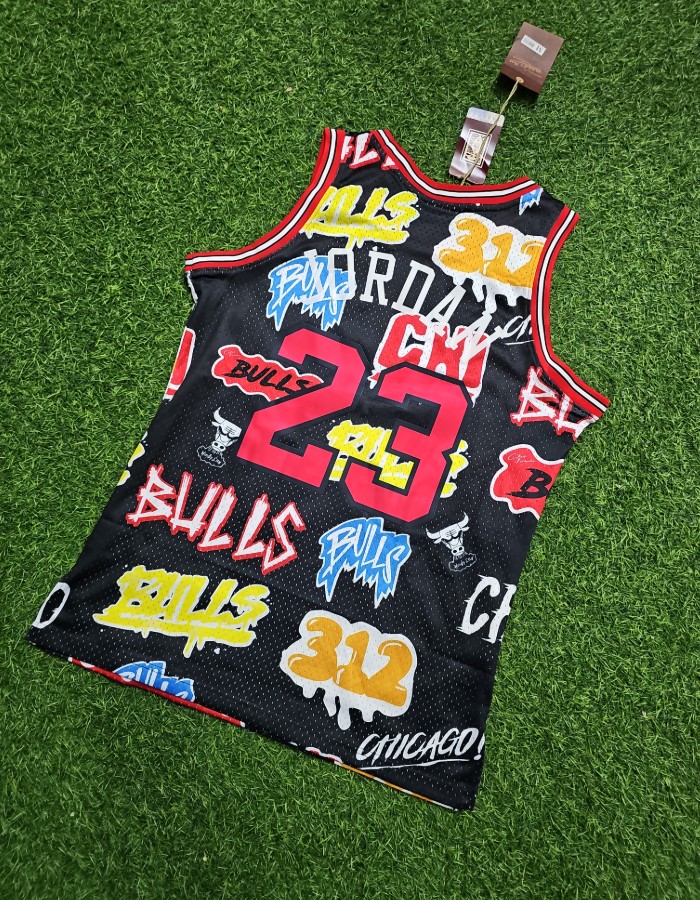 Foto 2 — REGATA MITCHELL & NESS CHICAGO BULLS 1997/98 GRAFFITI STYLE