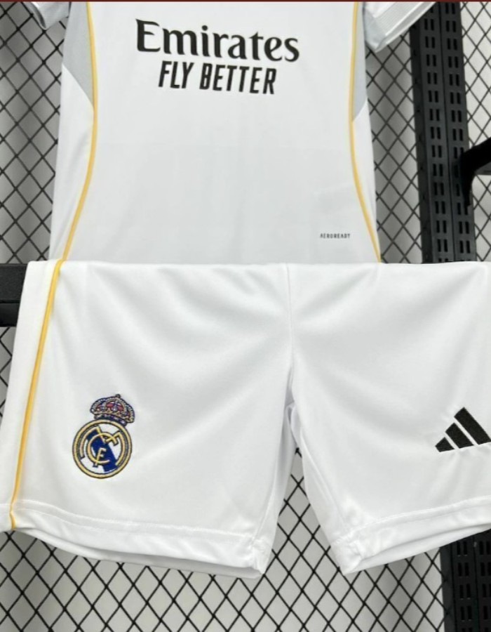 Foto 4 — Kit Infantil Real Madrid Home 25/26 - Branco