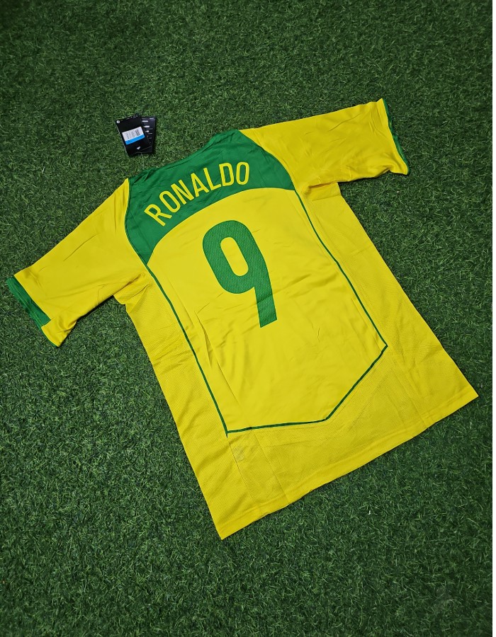 Foto 2 — CAMISA RETRÔ SELEÇÃO BRASIL HOME 2004/05