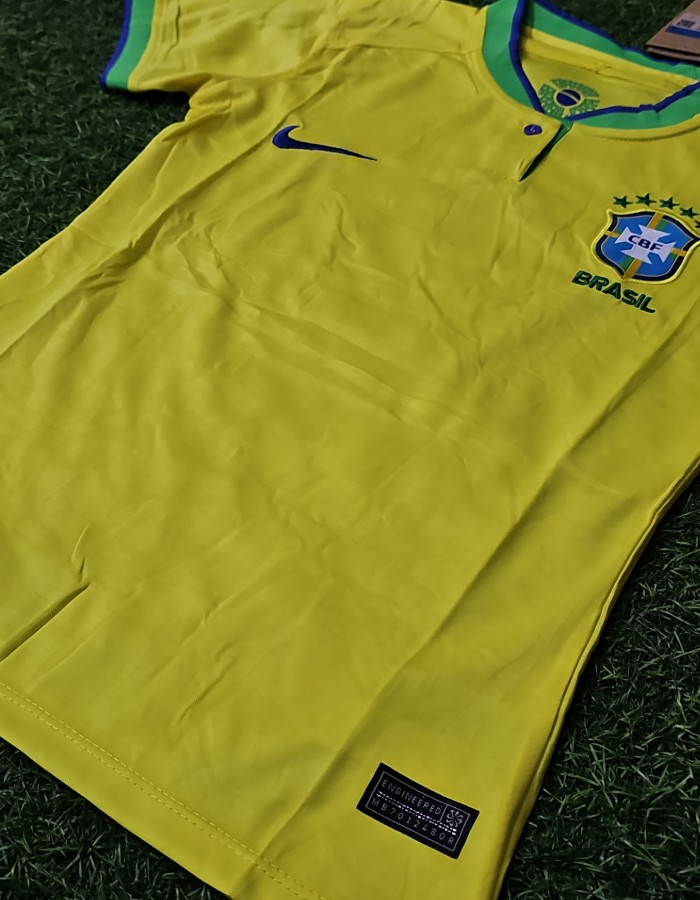 Foto 2 — CAMISA FEMINIMA SELEÇÃO BRASIL HOME COPA DO MUNDO 2022
